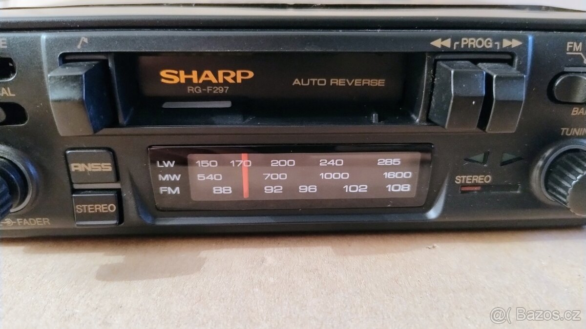 Retro dobové autoradio SHARP RG-F297 - 2