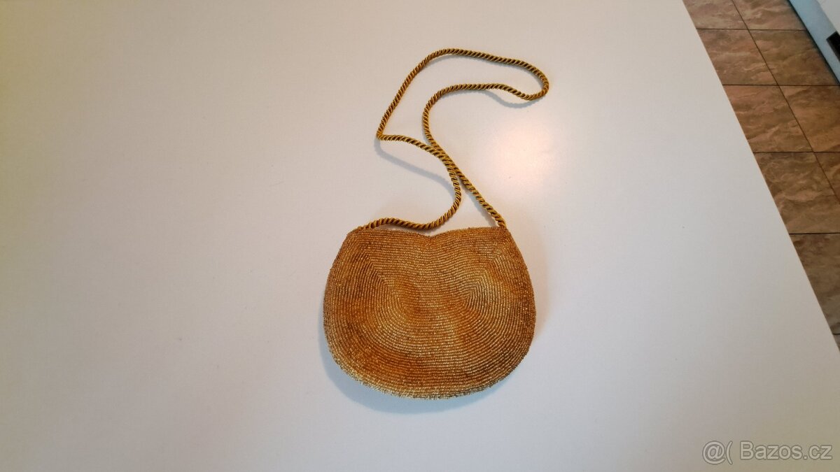 KORÁLKOVÁ KABELKA - 2