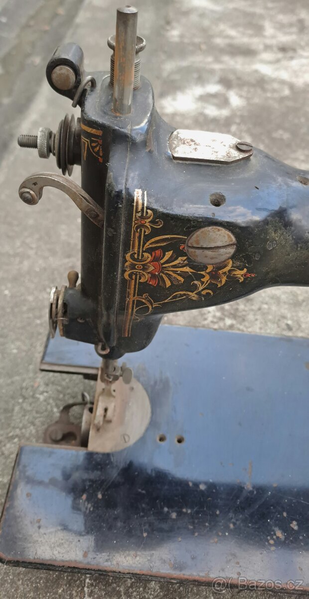 Hlava šicího stroje - 2