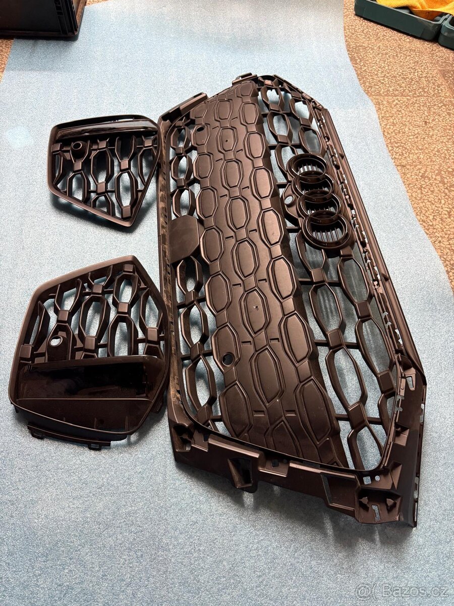 Audi rs3 maska mřížky - 2