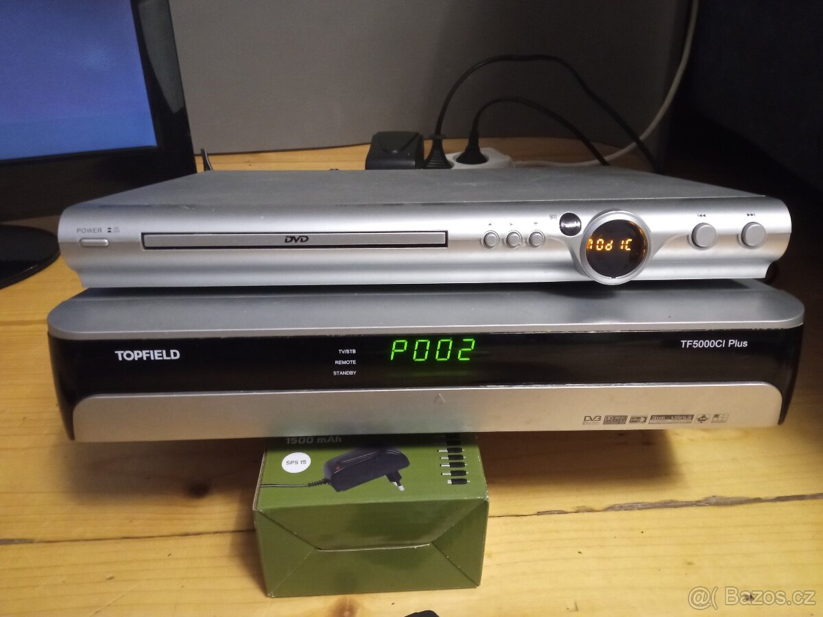 DVD přehrávač+Resciever satelit. - 2