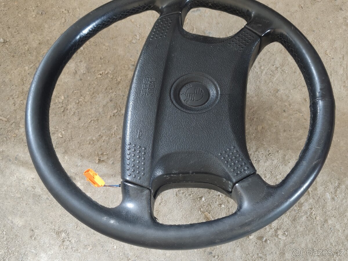 Volant BMW E30 - 2