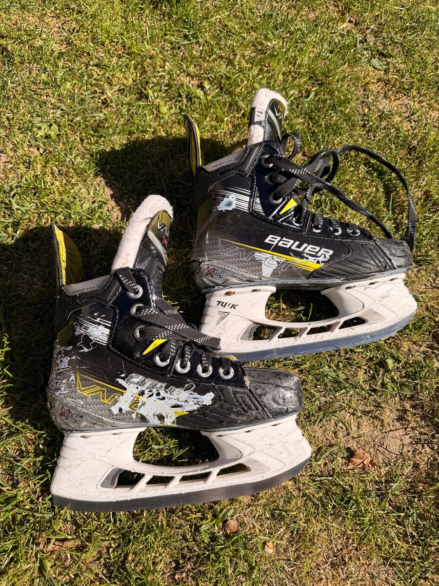 Hokejové brusle Bauer X4 - 2