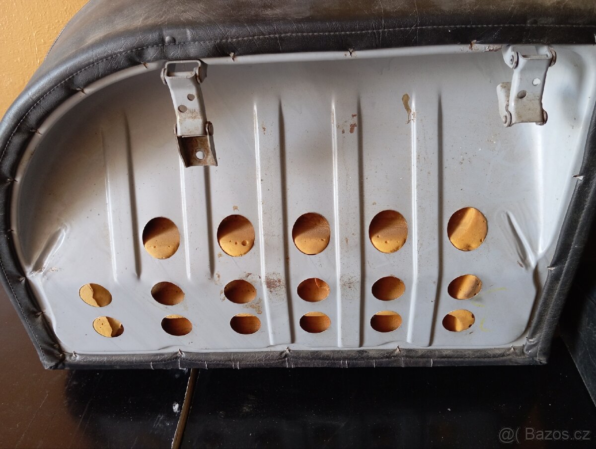 Zadné sedačky Škoda 120l - 2