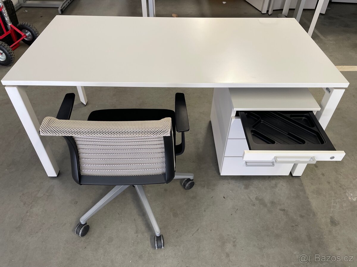 Kancelářské místo Steelcase - 2