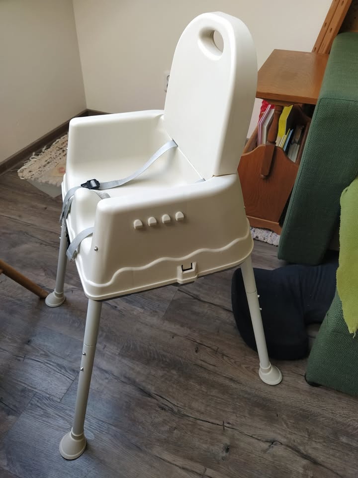 Dětská jídelní židlička - 2