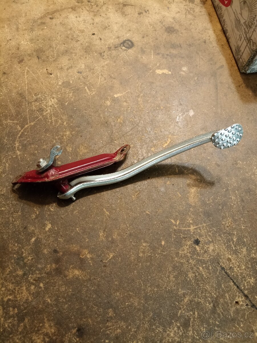 Páka zadní brzdy s maznicí - 2