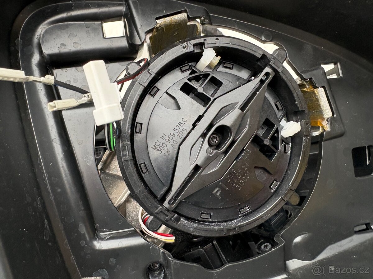 Pravé zrcátko VW Touareg (VAG 761 857 502 DH) - 2