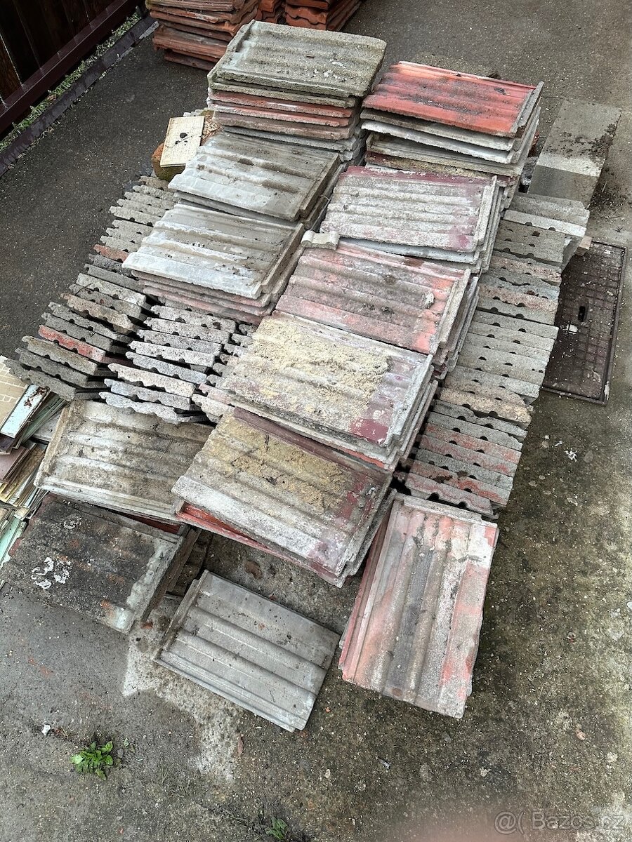 Betonové tašky zdarma za odvoz - 2