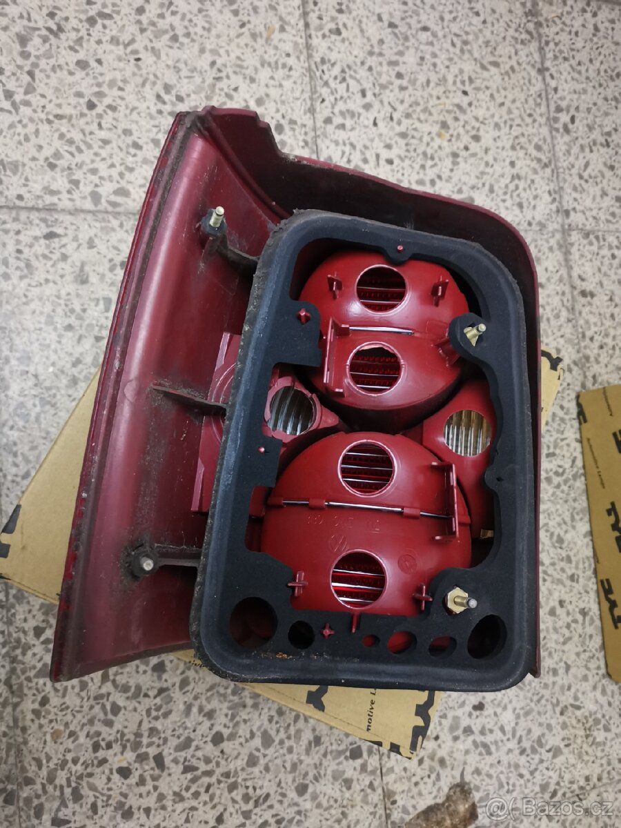 Zadní světla pasat variant - 2