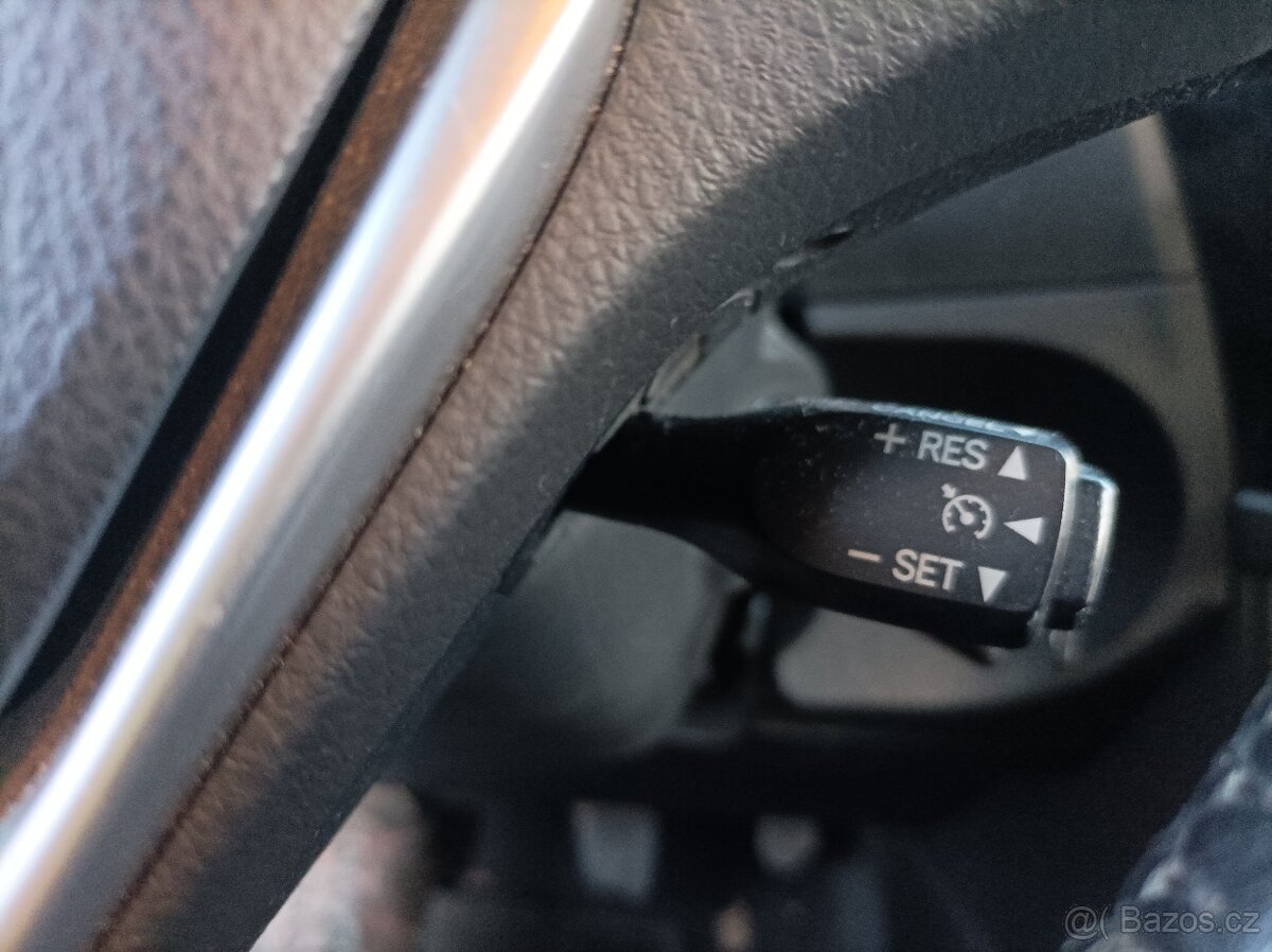 Toyota Corolla 1.6 benzín 1 majiteľ - 2