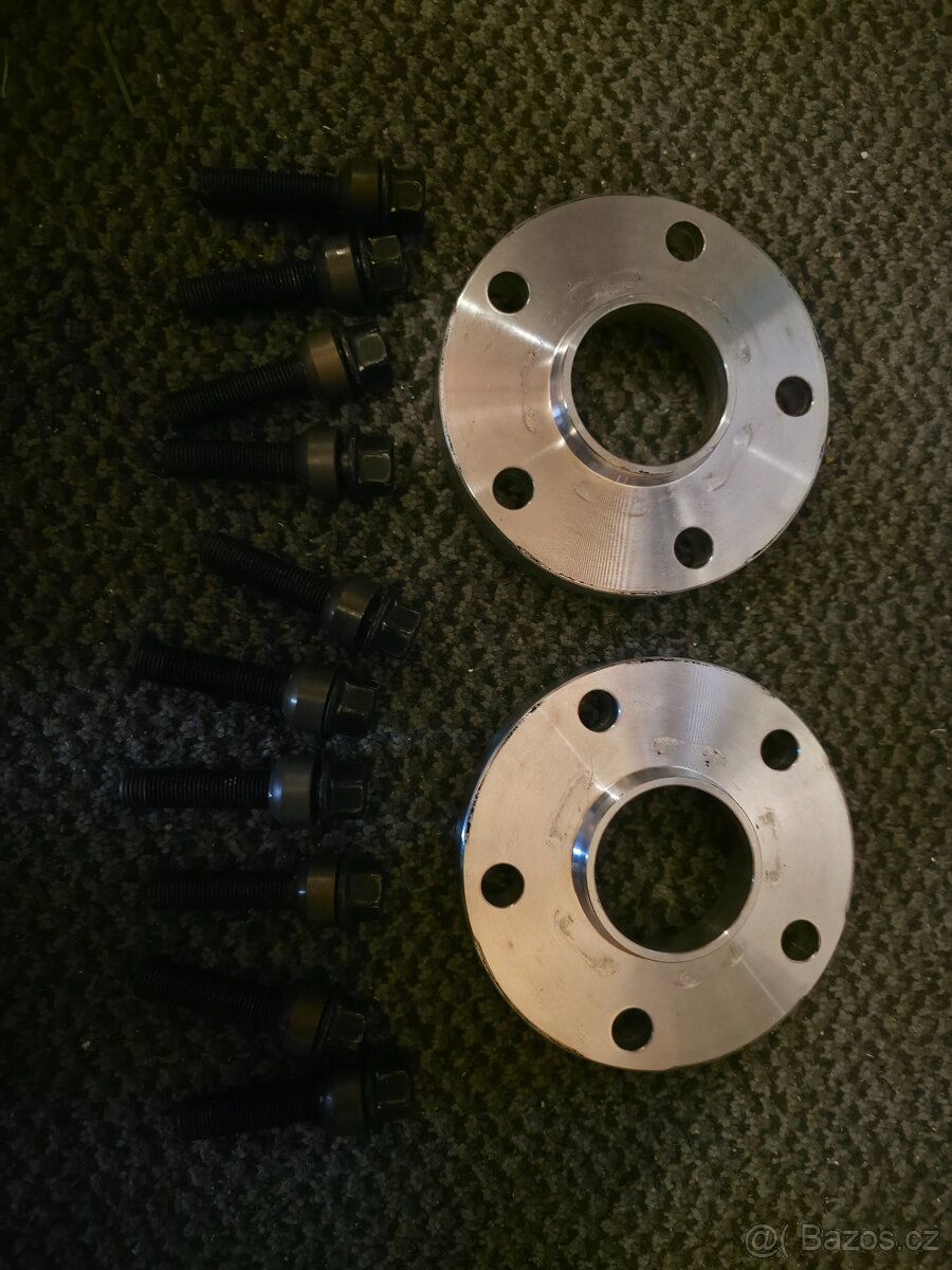 Vw t5 Podložky pod kola a šrouby - 2