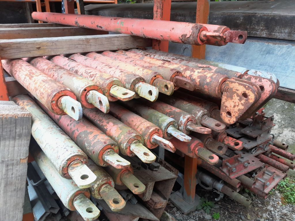 Stabilizační podpěry PERI - 2