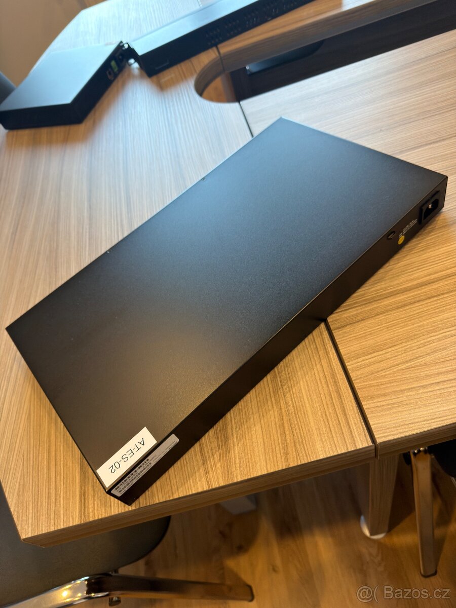 HPE OfficeConnect 1920S PoE 24 Switch (JL384A) (2ks) - 2