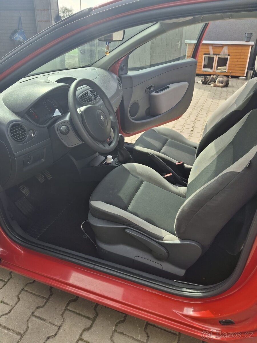 Renault Clio - 2