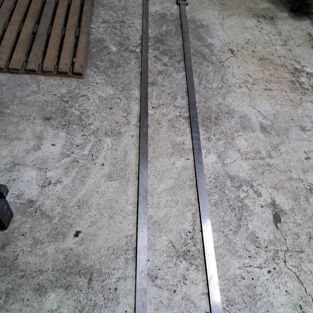 Pravítko 3000mm silné - 2