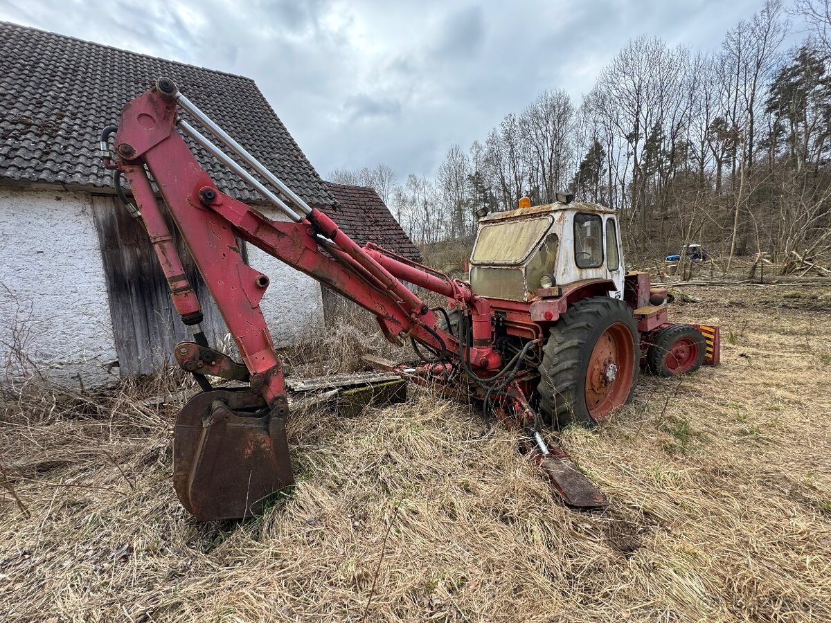 Bělorus traktorbagr - 2
