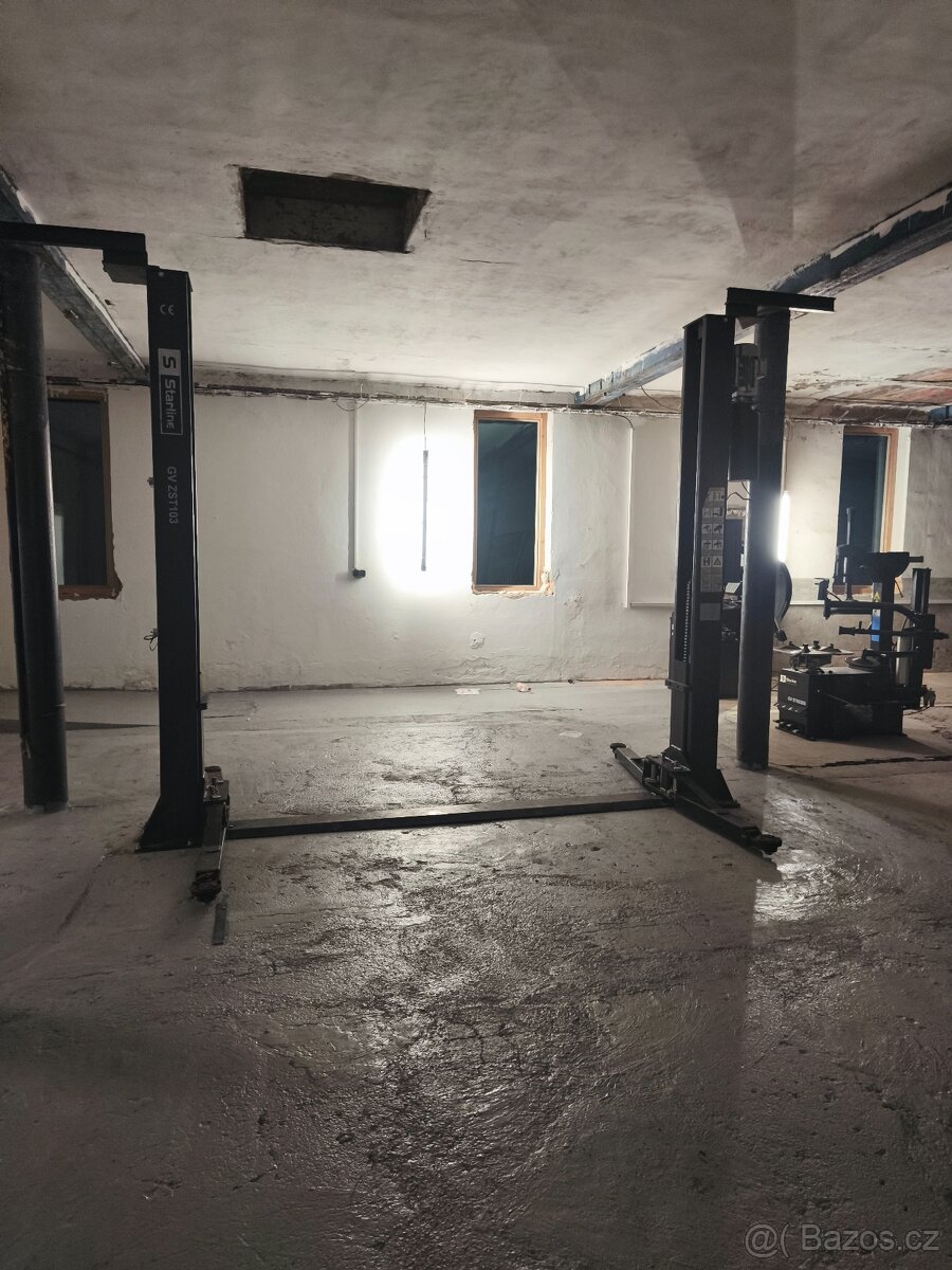 Dvousloupový zvedák Starline 4T - 2