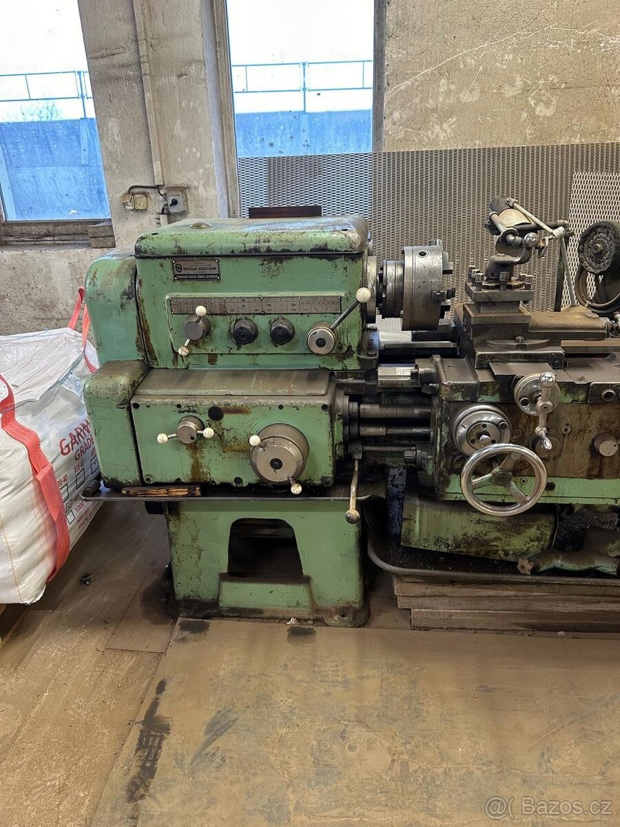Hrotový soustruh Stanko 1K62 ( rok výroby 1968) - 2