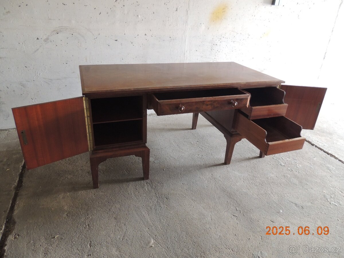 psací stůl - 2