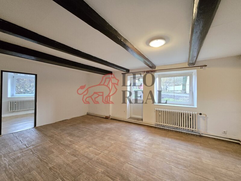 Pronájem 3+1 v rodinném domě 92 m² se zahradou - 2