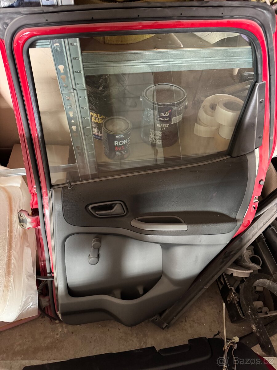 Pravé zadní dveře Suzuki IGNIS II MH 2003+/Subaru Justy G3 - 2