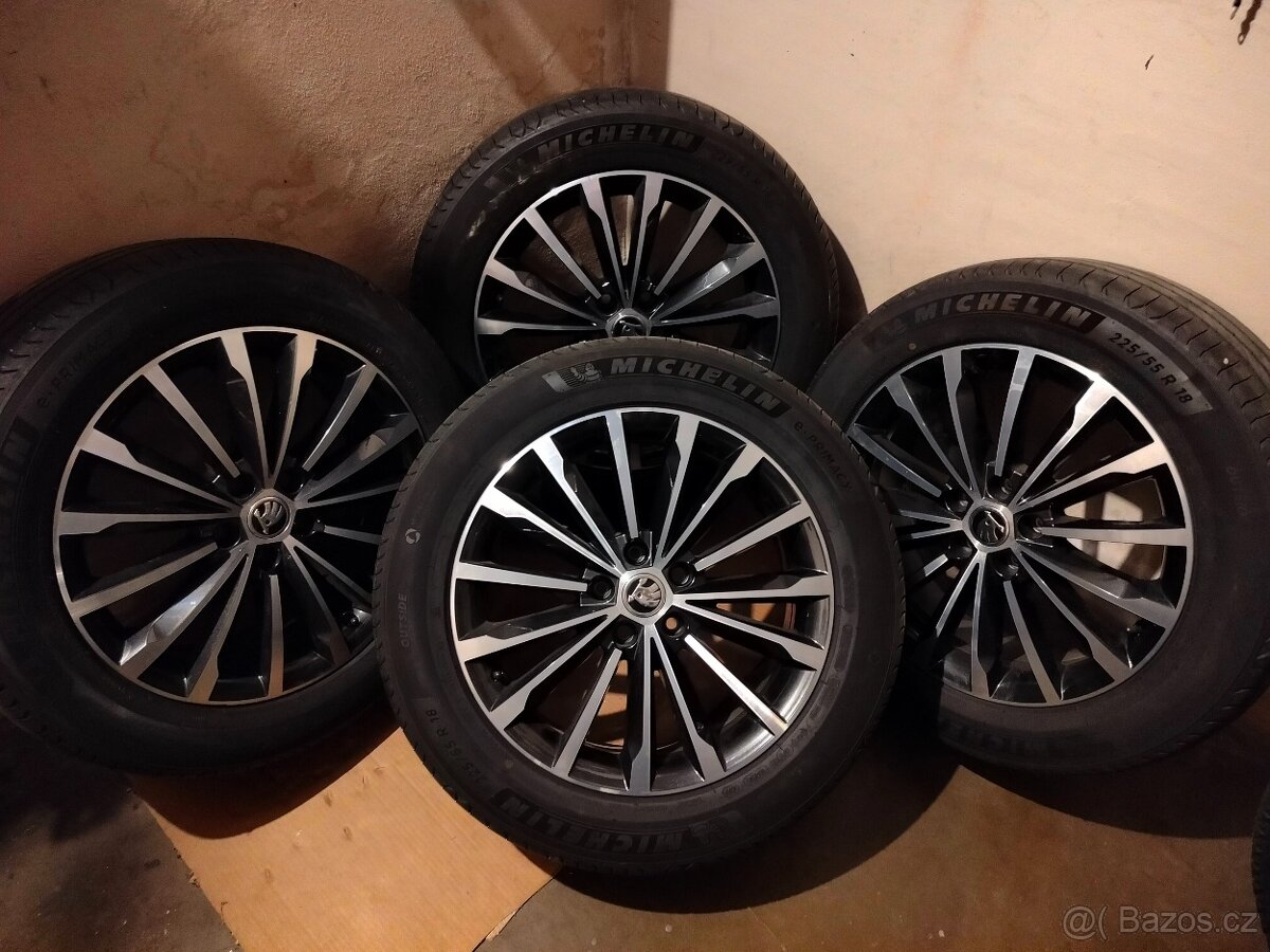 Al kola Trinity 18" s pneu Michelin - 2