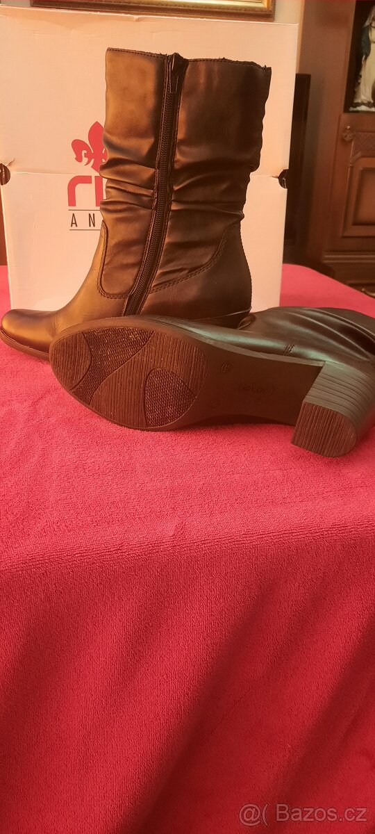 Kožené černé polokozačky Rieker vel.40 - 2