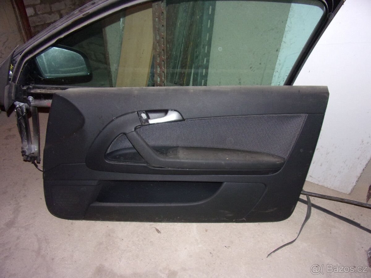 Audi A3 pravá stahovačka - 2