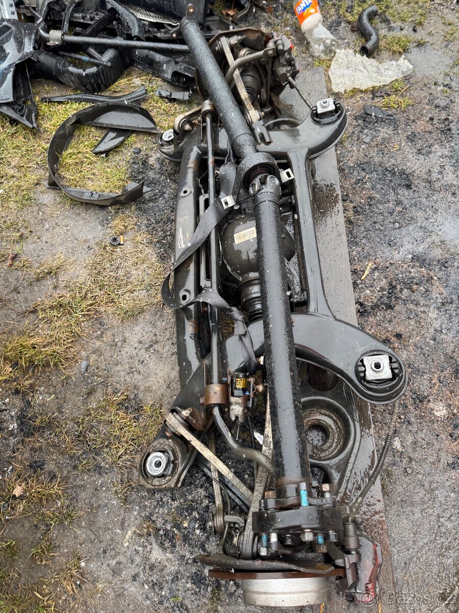 Zadni nápravnice Mercedes w204 - 2
