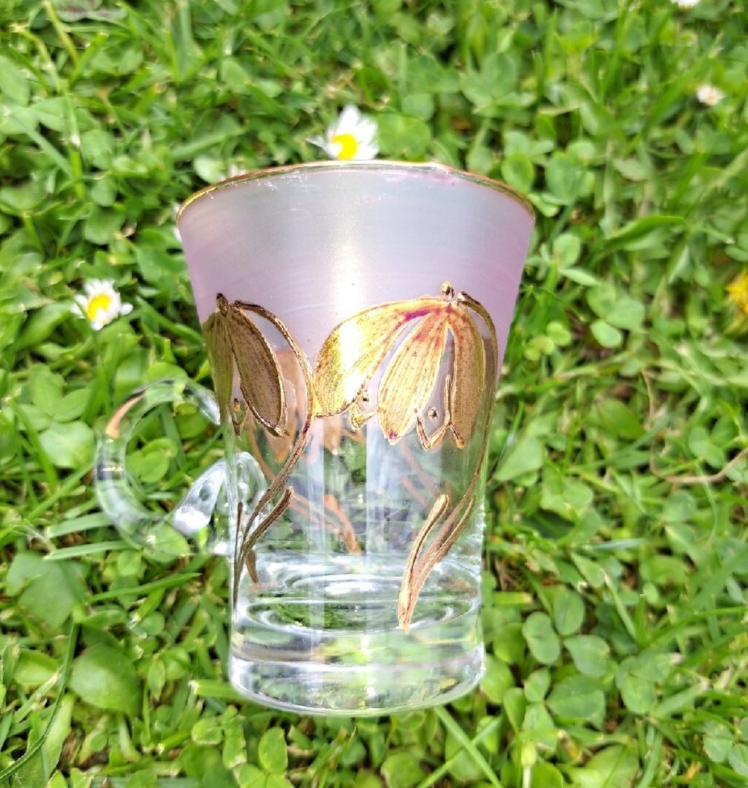 Sklenička s uchem - 2