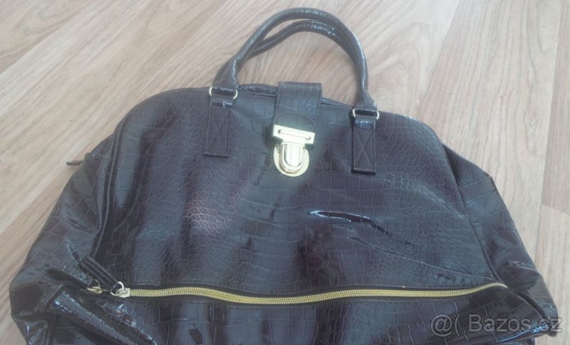 Prodám novou tmavě hnědou kabelku. - 2