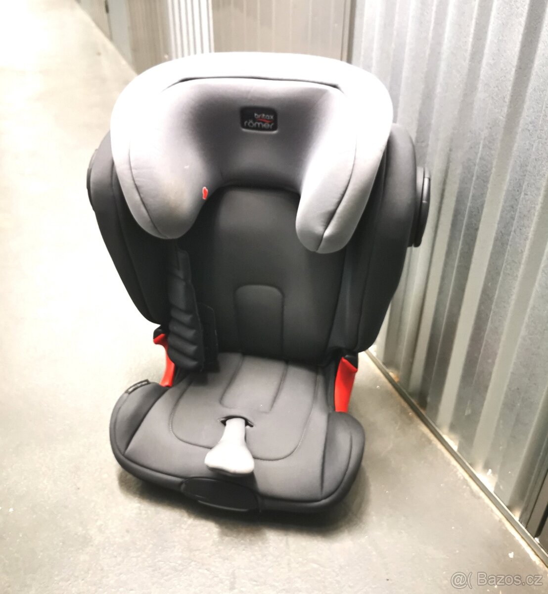 Römer Autosedačka KidFix II XP15-36 - 2