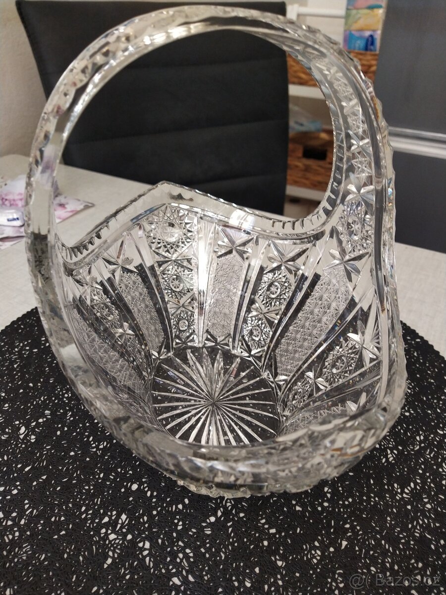 Křišťálový broušený koš - 2