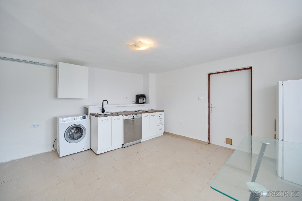 Prodej rodinného domu - 2