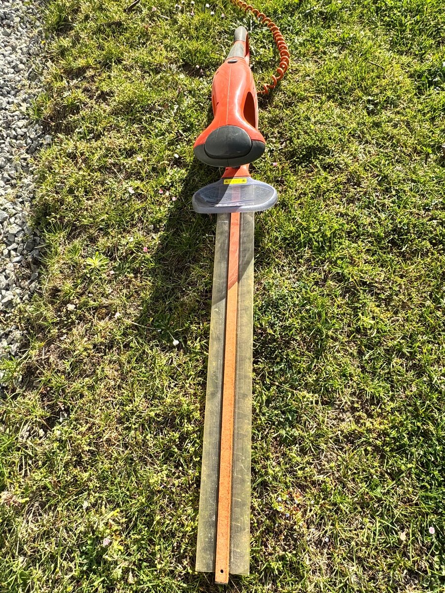 Nůžky na živý plot - 2