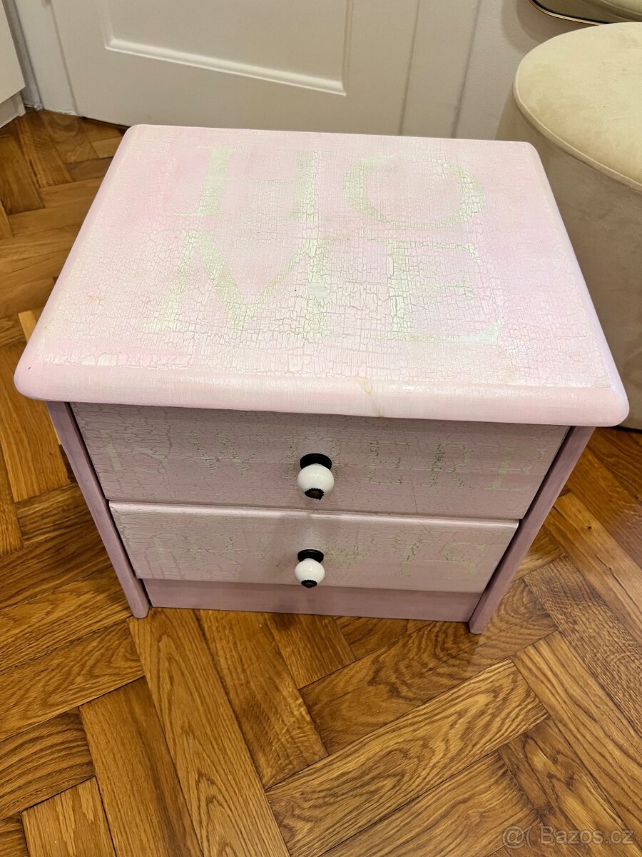 Noční stolek - 2
