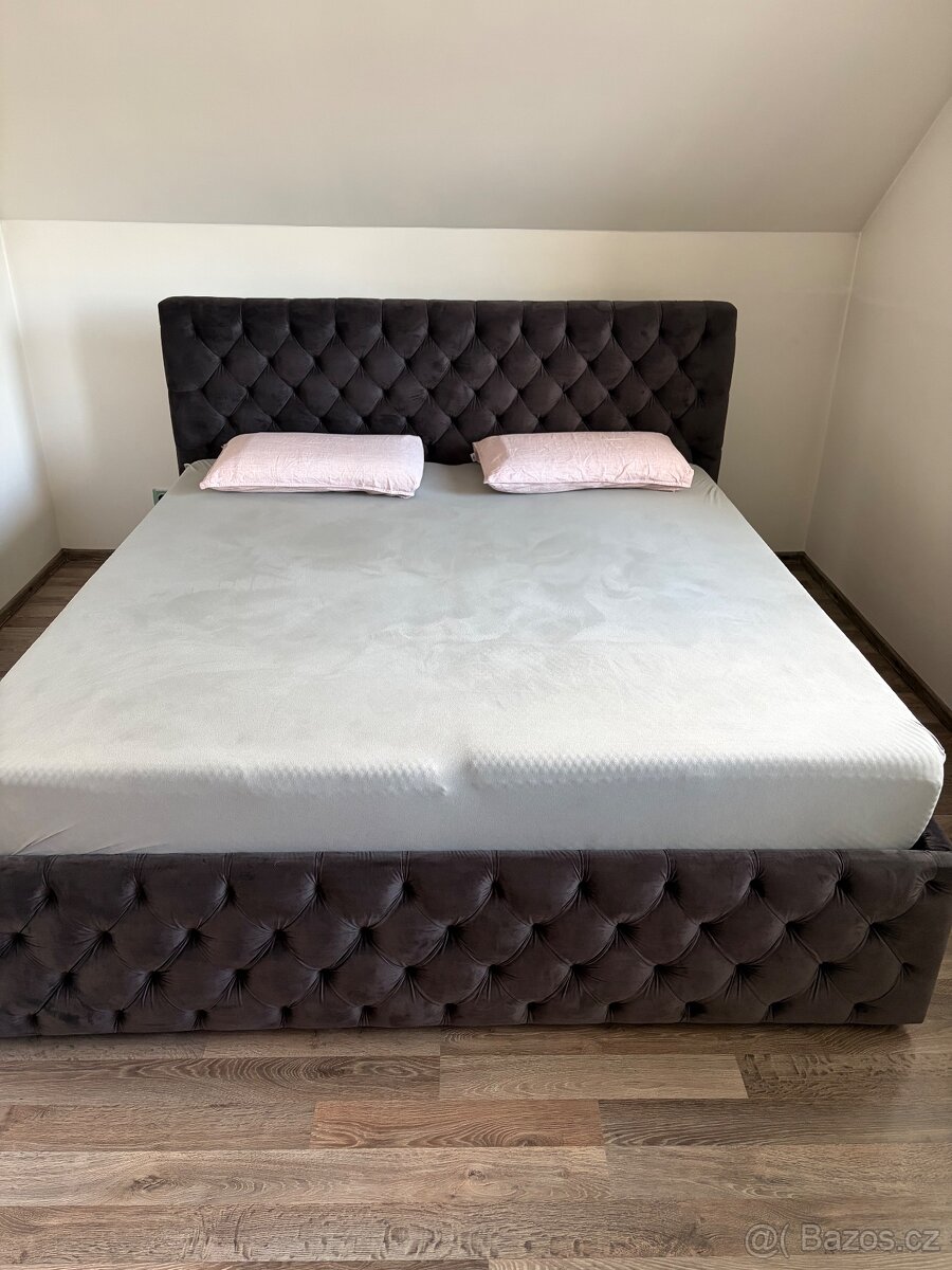 Luxusní postel Chesterfield nová - 2