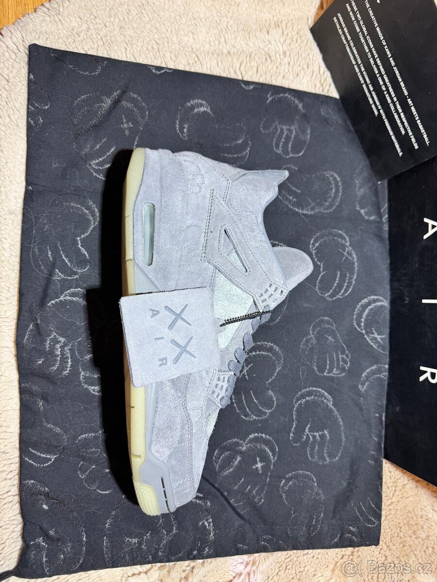 Jordan 4 kaws - 2