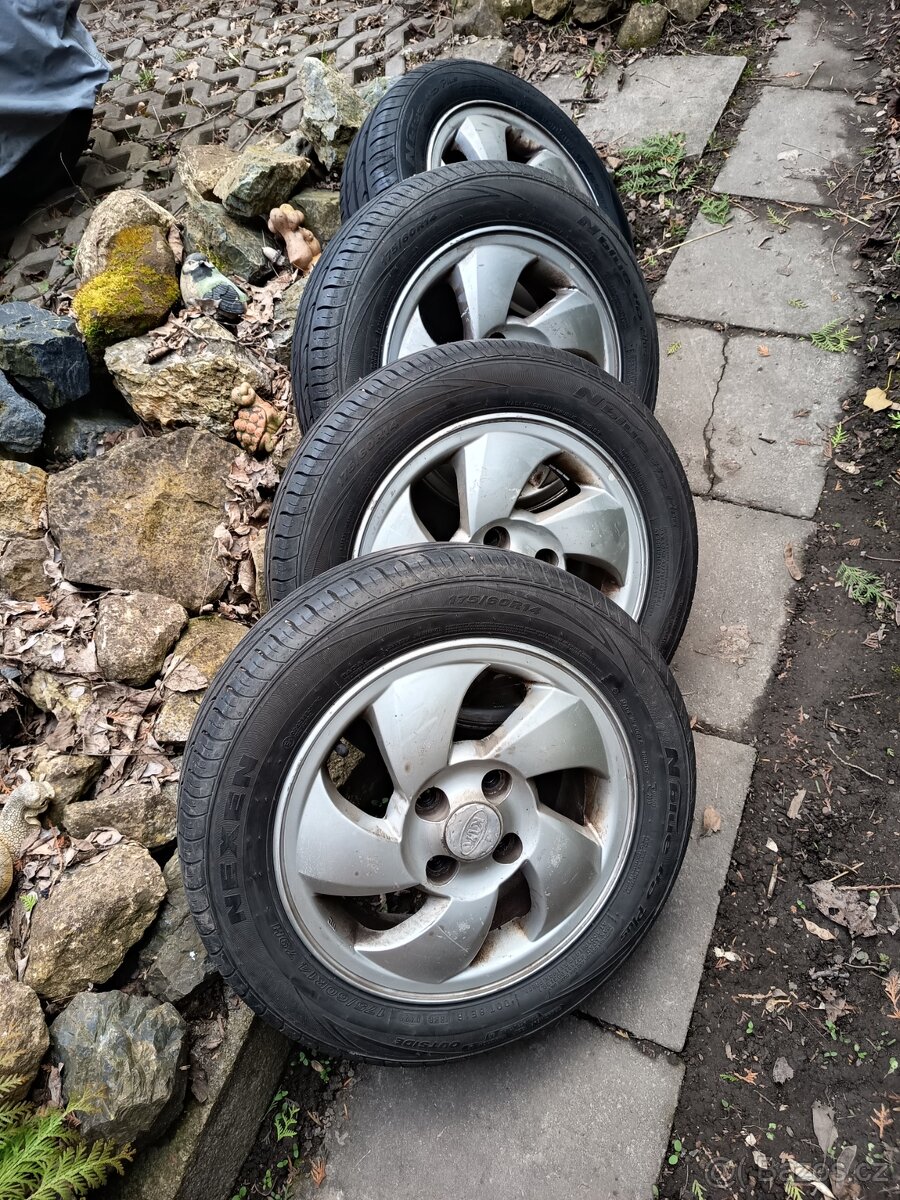 Pneu 17/60R14 - 2