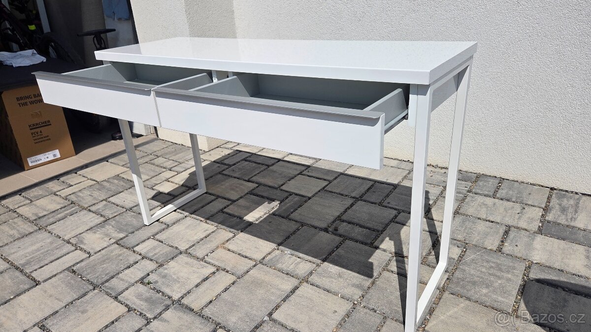 Prodám zánovní psací stůl - 2