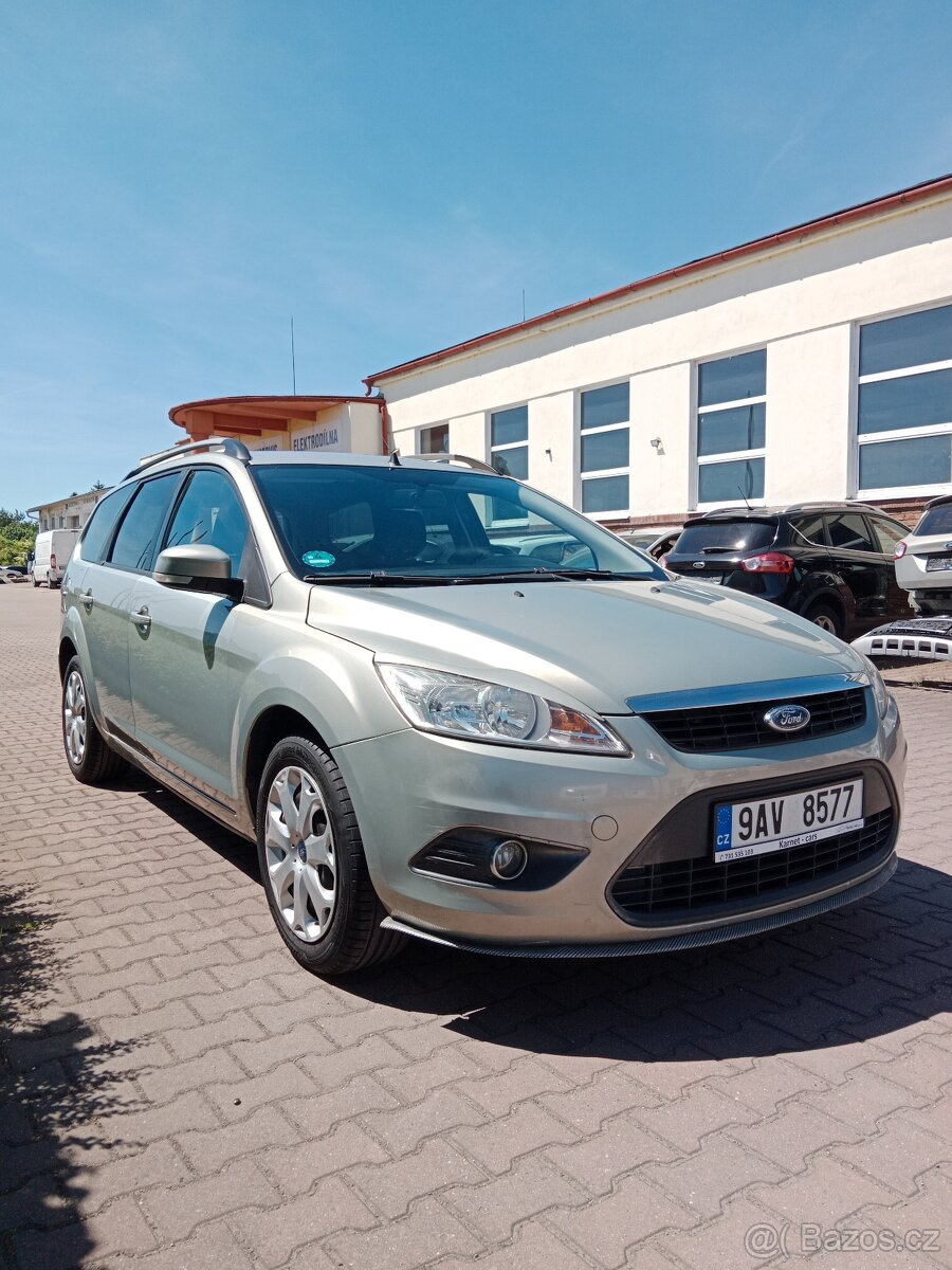 Ford Focus II 1.6benzin 74kw - 2