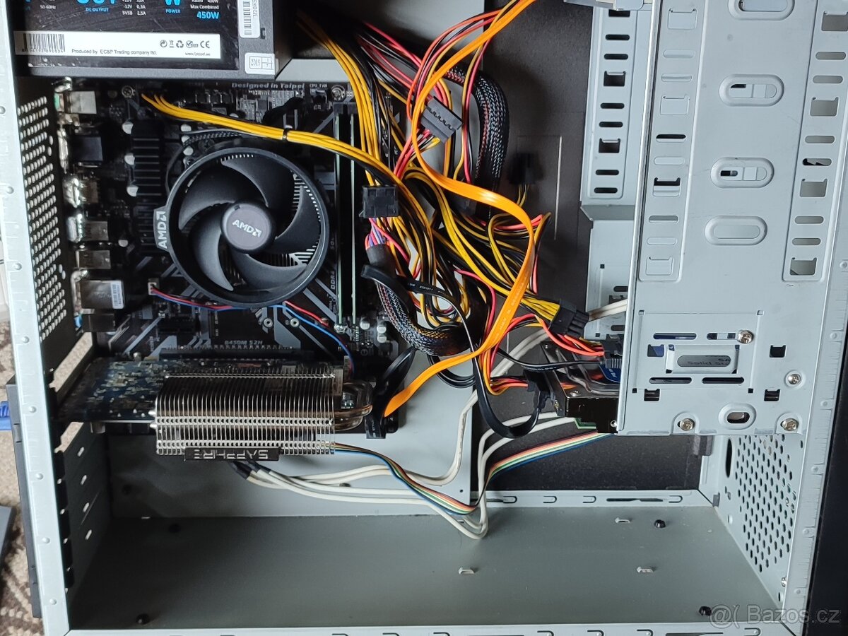 Výkonný PC Ryzen 3 - 2