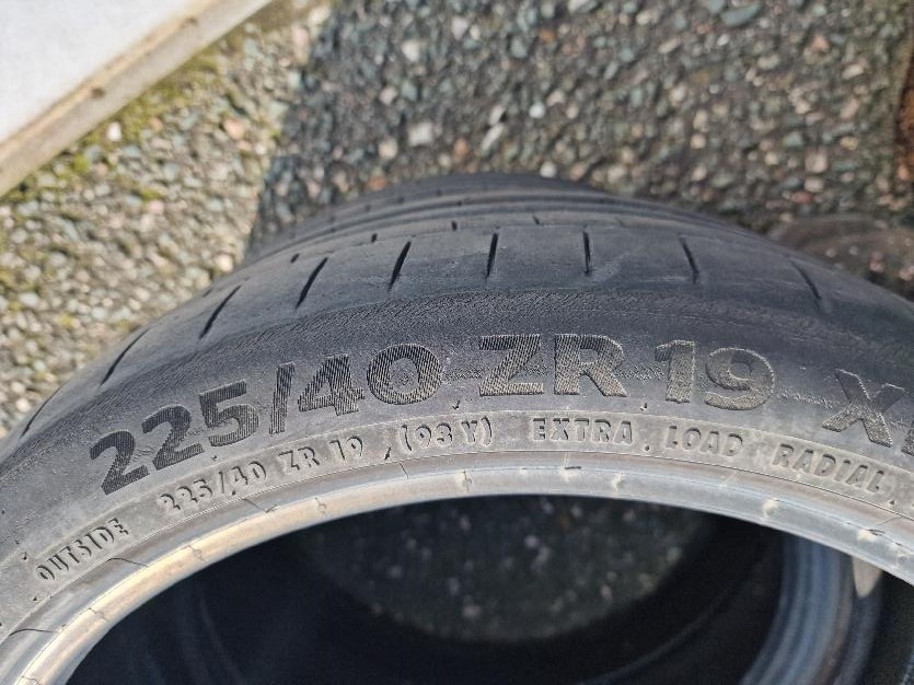 Pneu 225/40 ZR19 - 2