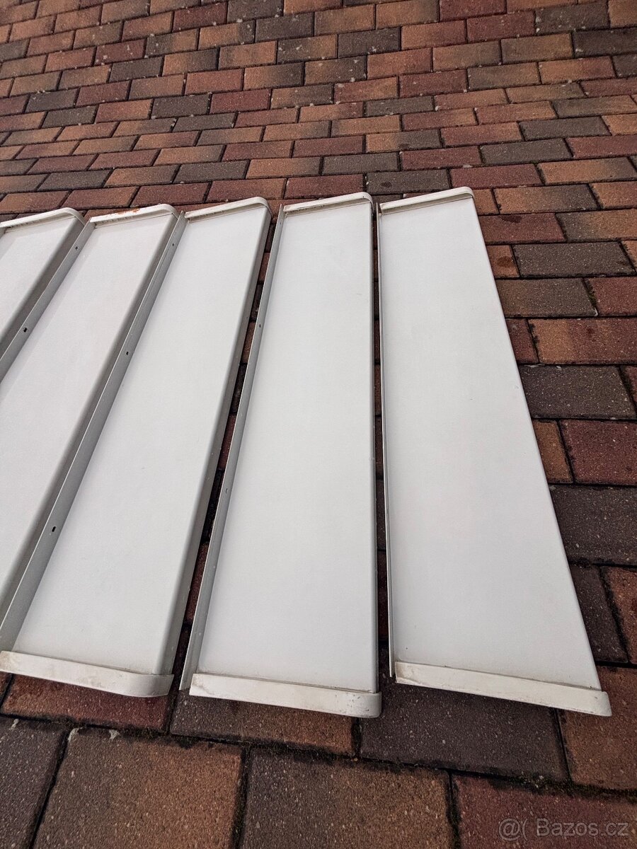 Parapety. 6 x - 2