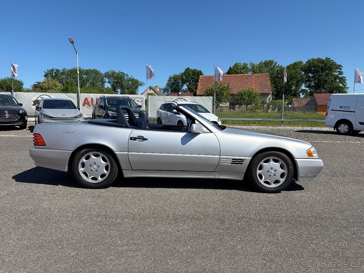 MB SL 300, včetně hardtopu a windschottu:-) - 2