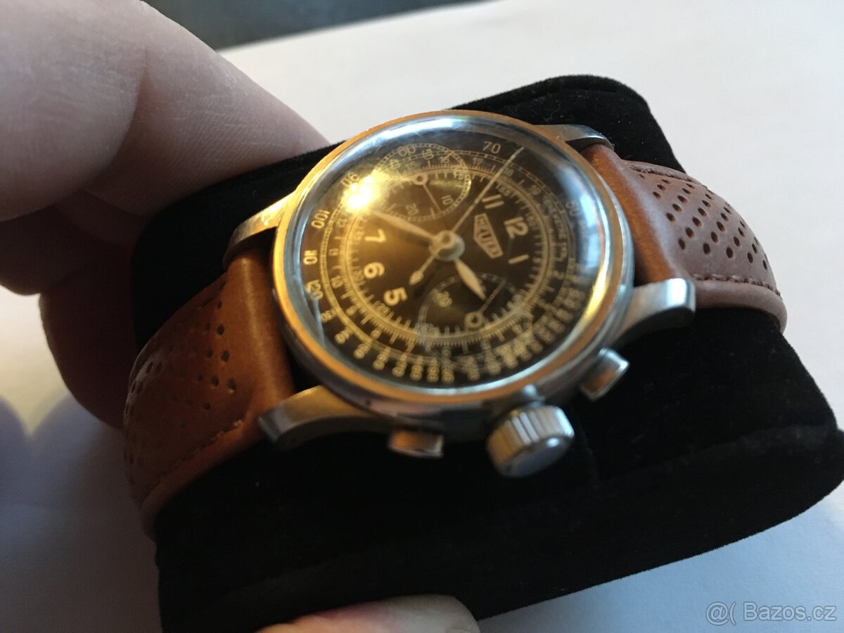 Hodinky HEUER chronograf - 2