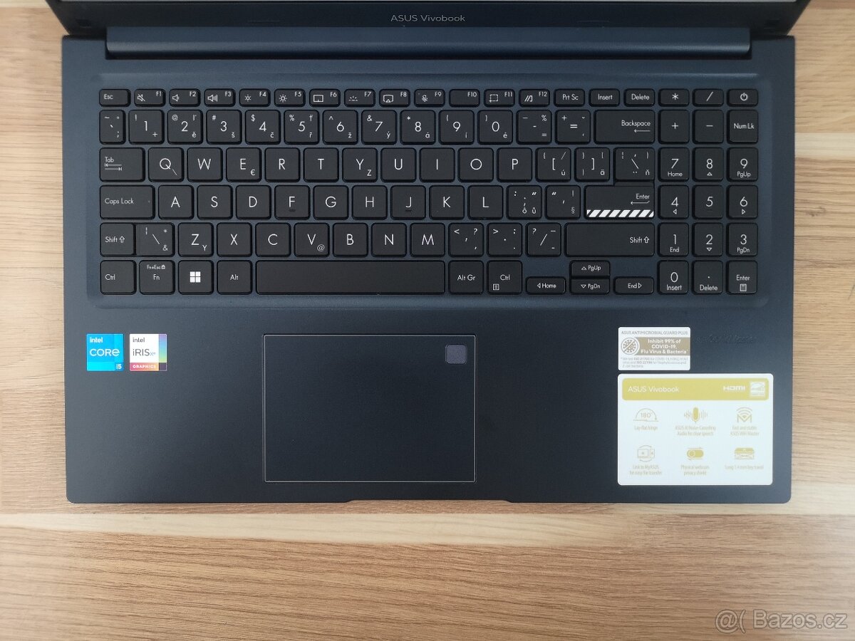 Osmijádrový notebook Asus Vivobook 15 X1502V - 2