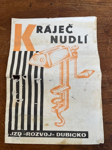 Retro kráječ nudlí - 2