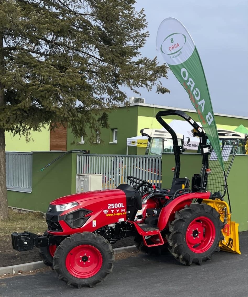 Malotraktor TYM 2500L - nový stroj - 2